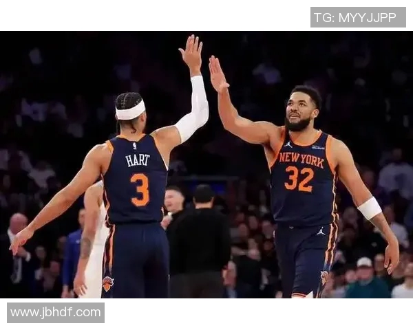 快船与尼克斯对决分析：球队状态战术特点及胜负关键因素探讨